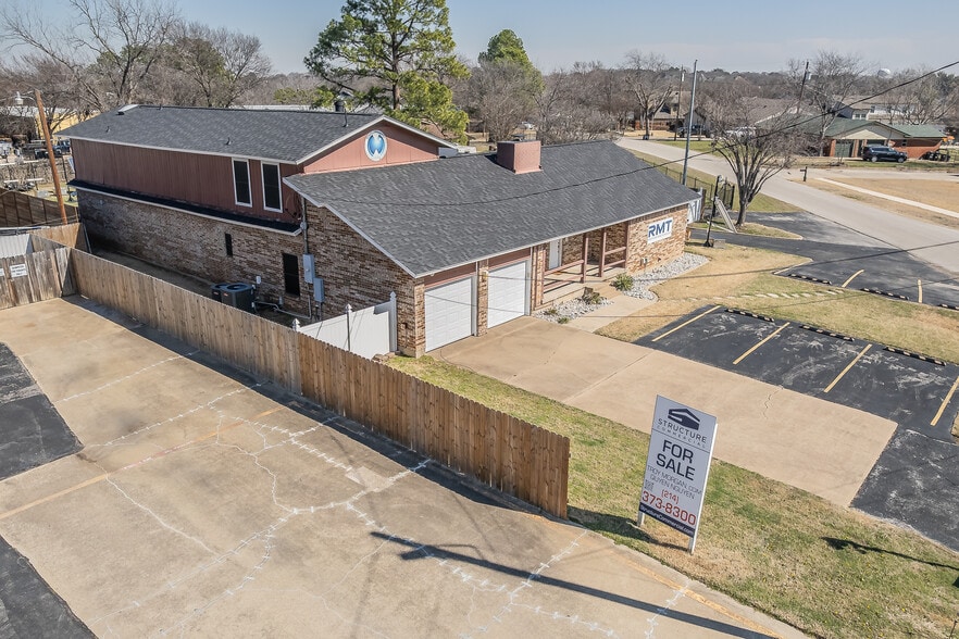 More Photos Of 120 Acuff Ln, Colleyville Medical For Sale