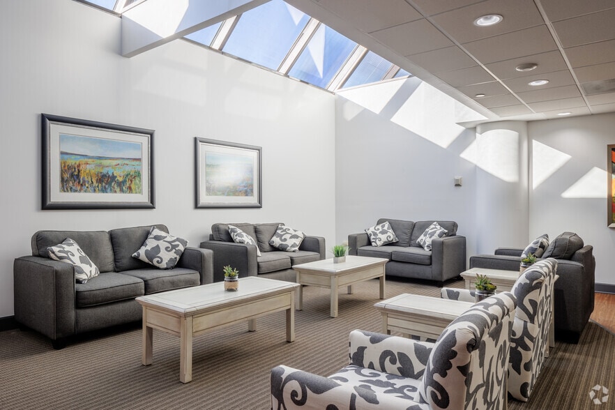 More Photos Of 950 S Cherry St, Denver Office For Lease