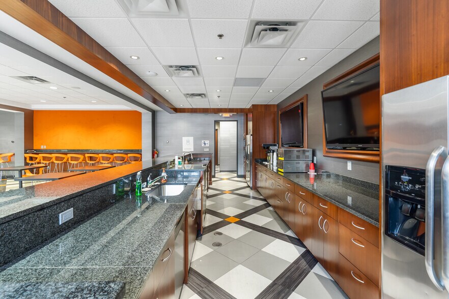 More Photos Of 6485 Shiloh Rd, Alpharetta Light Distribution For Lease