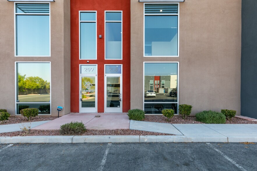 More Photos Of 7318 W Post Rd, Las Vegas Loft Creative Space For Sale
