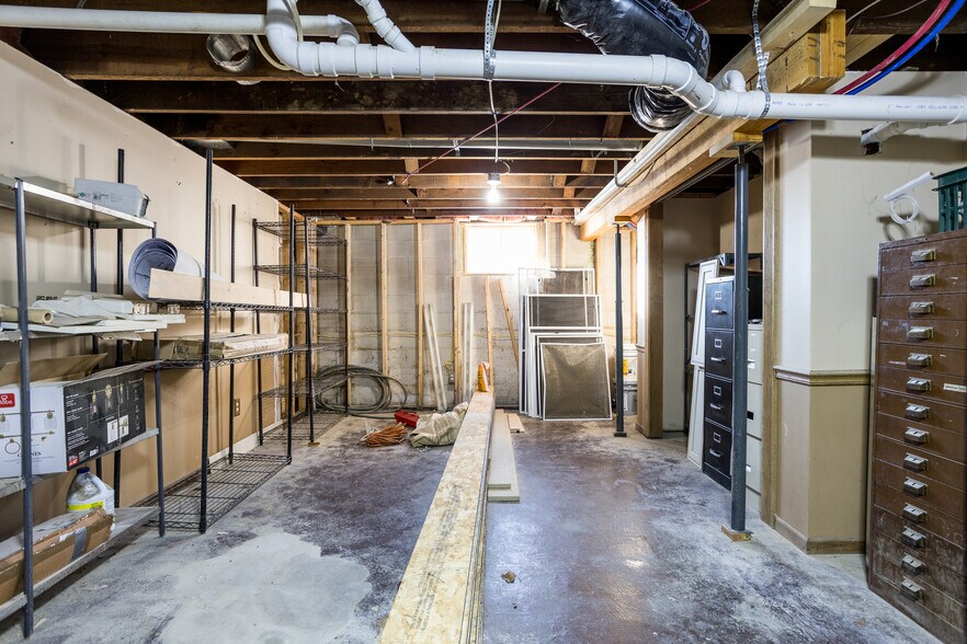 More Photos Of 502 W Main St, Danville Office For Sale