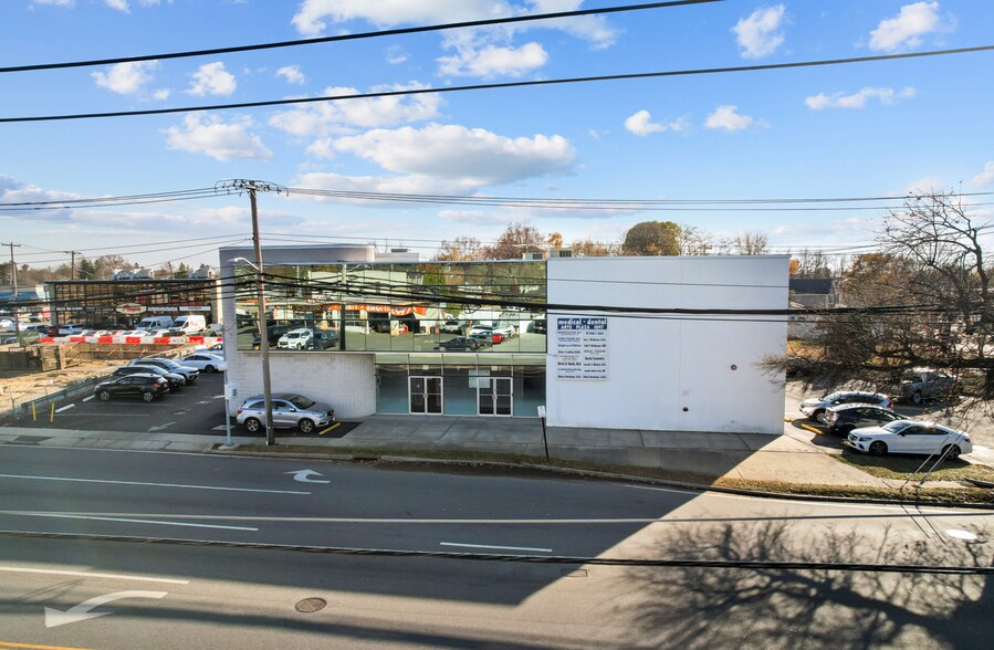 More Photos Of 1097 Old Country Rd, Plainview Medical For Lease