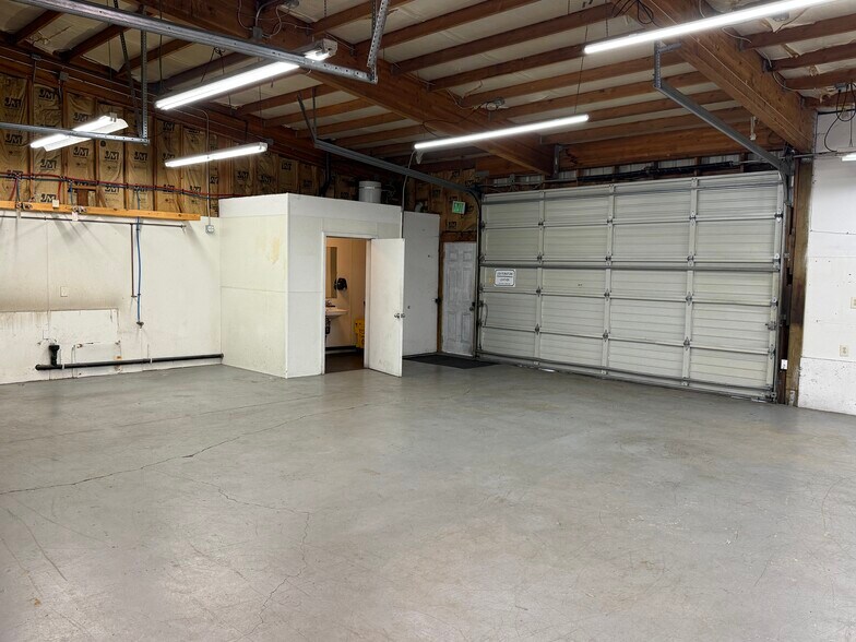 Primary Photo Of 13082 SE Orient Dr, Boring Industrial For Lease