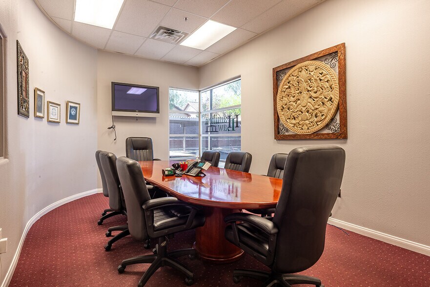 More Photos Of 5125 S Durango Dr, Las Vegas Office For Sale