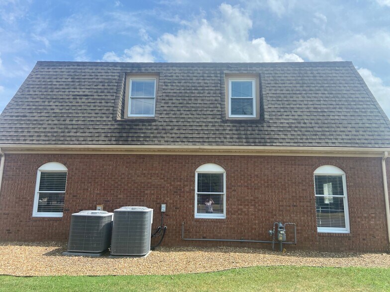 More Photos Of 600 SE 8th St, Evansville Office For Sale