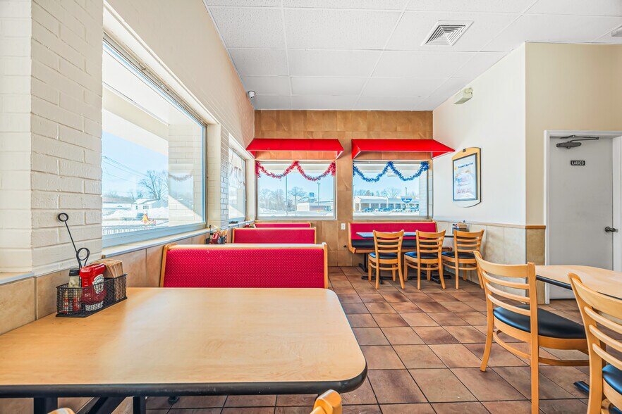 More Photos Of 1535 Memorial Dr, Chicopee General Retail For Sale