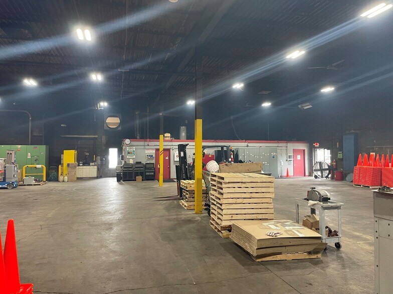 More Photos Of 2500 Production Dr, St Charles Manufacturing For Lease