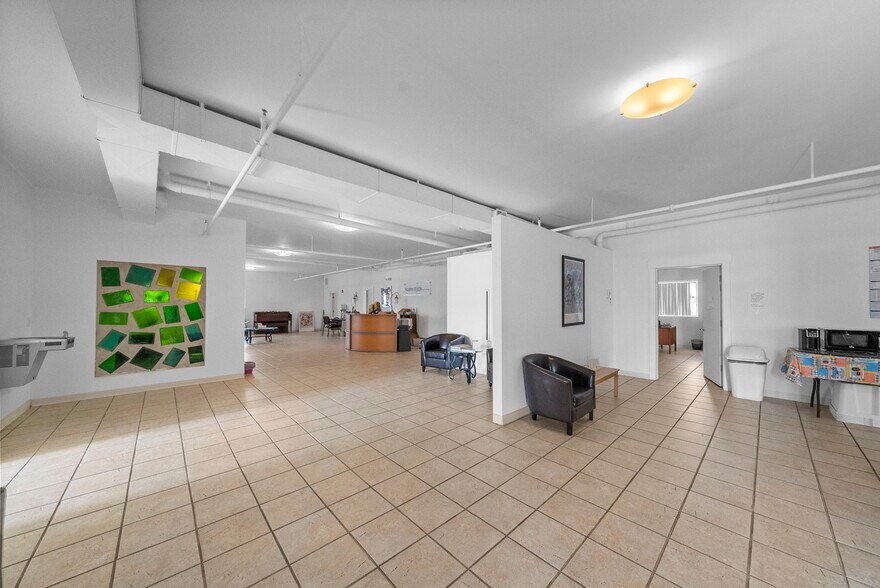 More Photos Of 354 Avenue C, Bayonne Freestanding For Sale