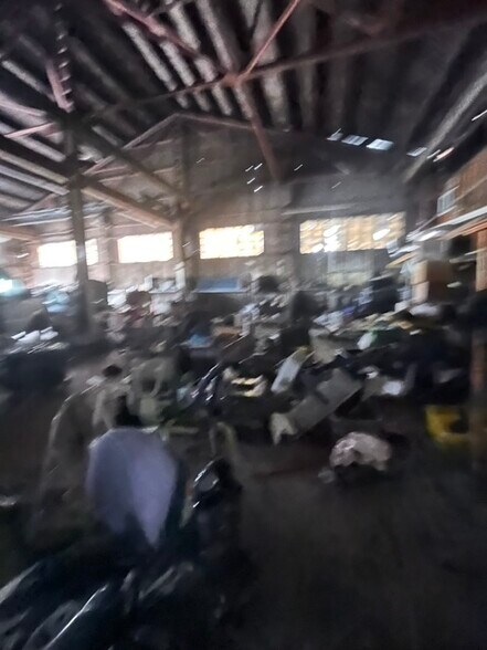 More Photos Of 801 100th Ave, Oakland Warehouse For Sale