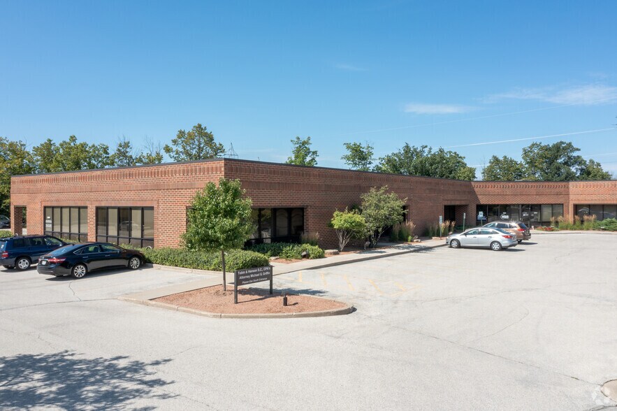 More Photos Of 5300 N 118th Ct, Milwaukee Office For Sale
