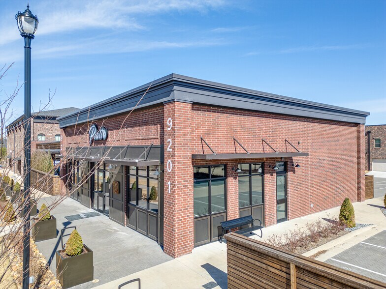 More Photos Of 9201 Ra Young Jr Dr, Fort Smith Restaurant For Sale