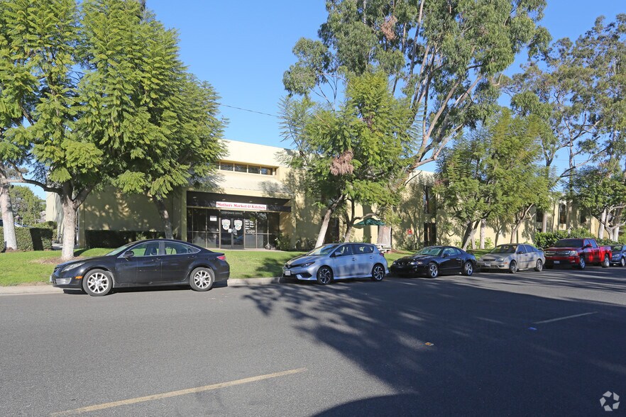 More Photos Of 100-102 Kalmus Dr, Costa Mesa Warehouse For Sale