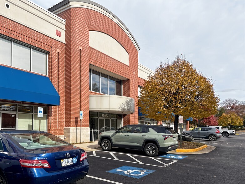 Primary Photo Of 20937 Ashburn Rd, Ashburn Office For Lease