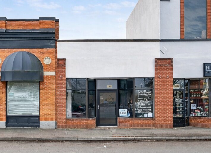 More Photos Of 159 SE 2nd Ave, Hillsboro Storefront For Sale