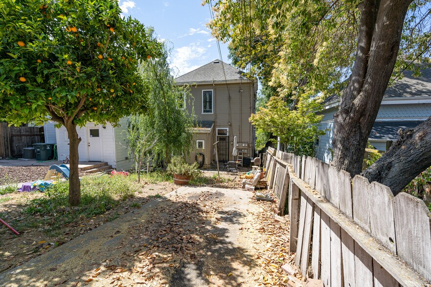 More Photos Of 630 York, Vallejo Apartments For Sale