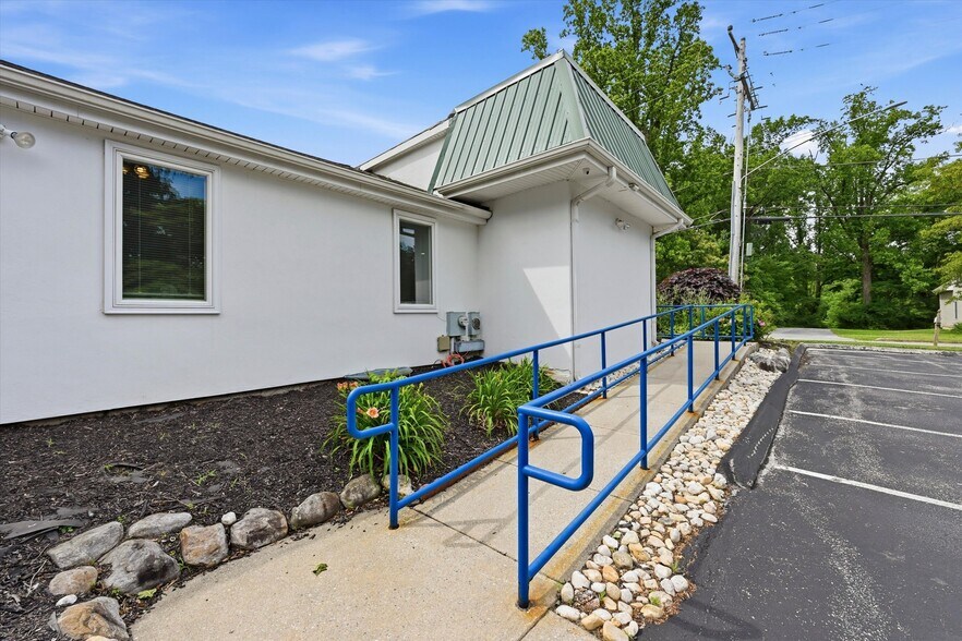 More Photos Of 103 Garris Rd, Downingtown Medical For Sale