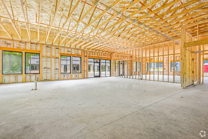 More Photos Of 1300 Upper Hembree Rd, Roswell Unknown For Lease