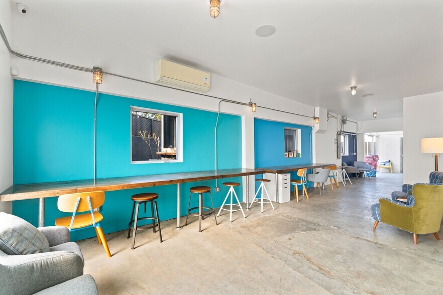 More Photos Of 5927 Blackwelder St, Culver City Loft Creative Space For Lease