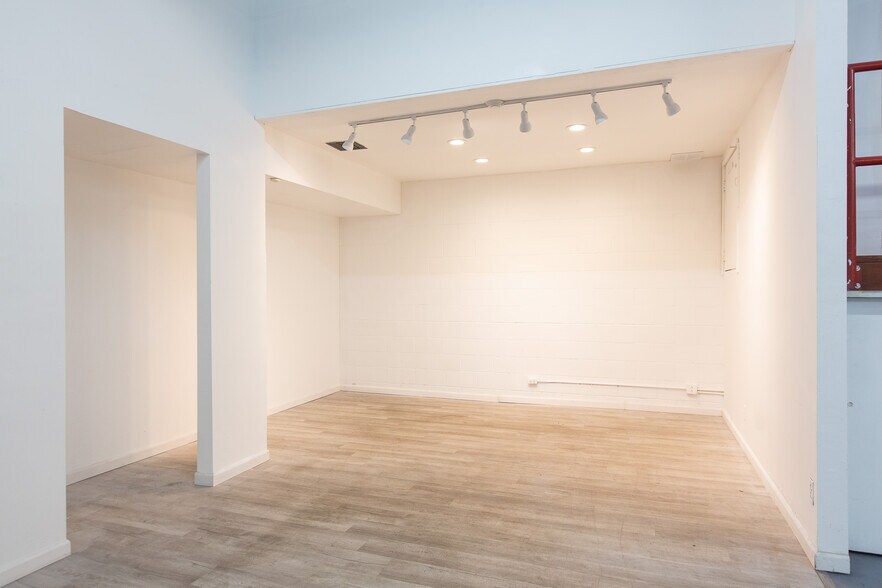 More Photos Of 1248 S Fairfax Ave, Los Angeles Light Manufacturing For Sale