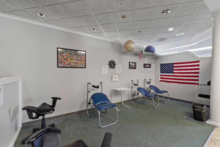 More Photos Of 2601 Herritage st, Kinston Medical For Sale