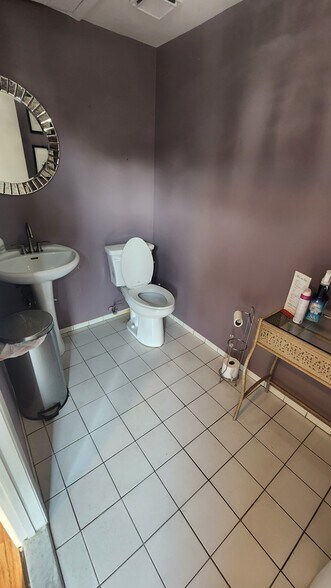 More Photos Of 62-64 Railroad Ave, Sayville Storefront Retail Office For Lease