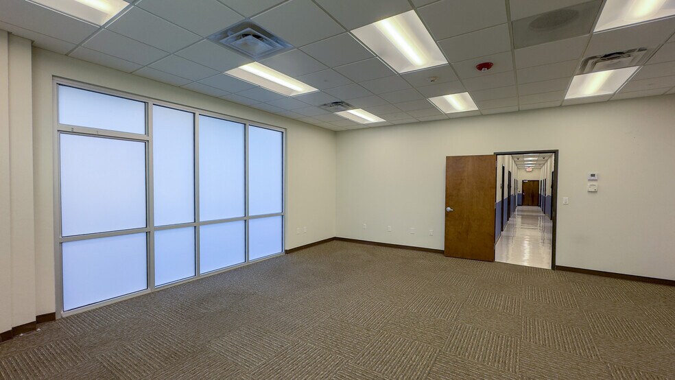 More Photos Of 7400 Helen Of Troy, El Paso Medical For Lease