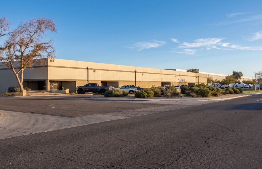 More Photos Of 4101 W Van Buren St, Phoenix Warehouse For Lease