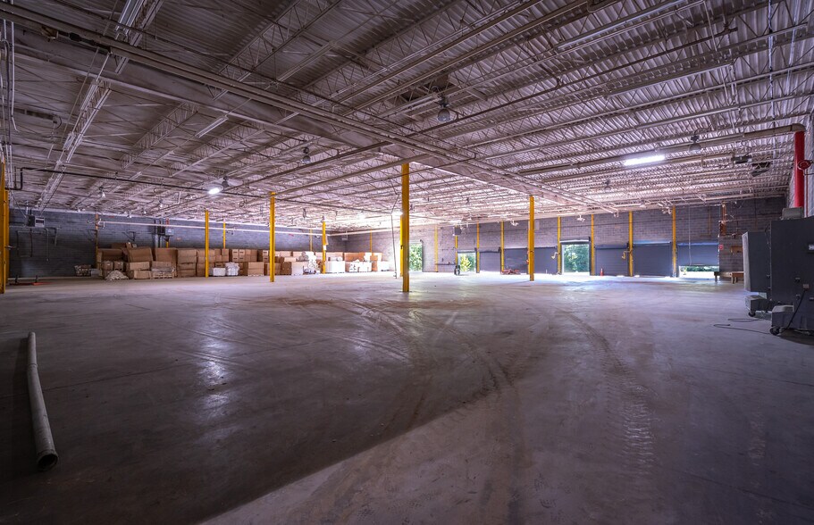 More Photos Of 1664 Sharon Rd, Washington Warehouse For Sale