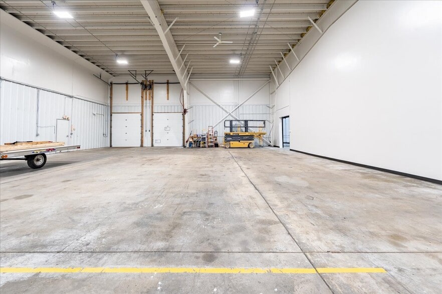 More Photos Of 2151 Van Horn Rd, Fairbanks Warehouse For Sale