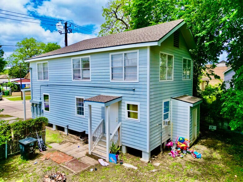 More Photos Of 307 S 79th St, Houston Multifamily For Sale