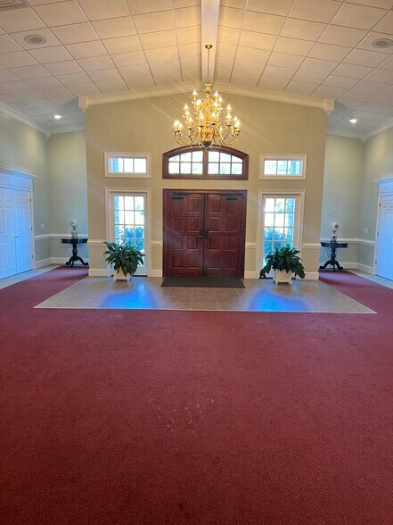 More Photos Of 313 N Main St, Simpsonville Freestanding For Sale