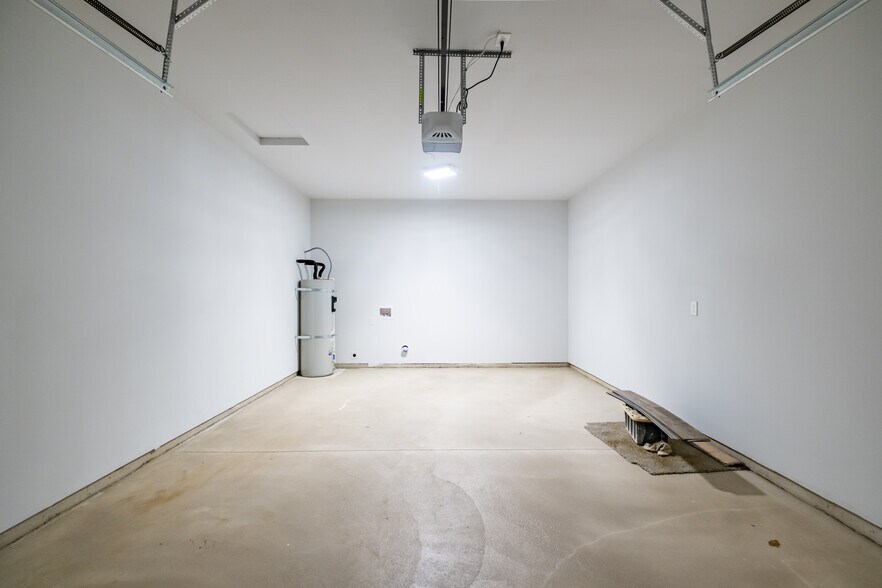 More Photos Of 1230 49th Ave, Sweet Home Multifamily For Sale