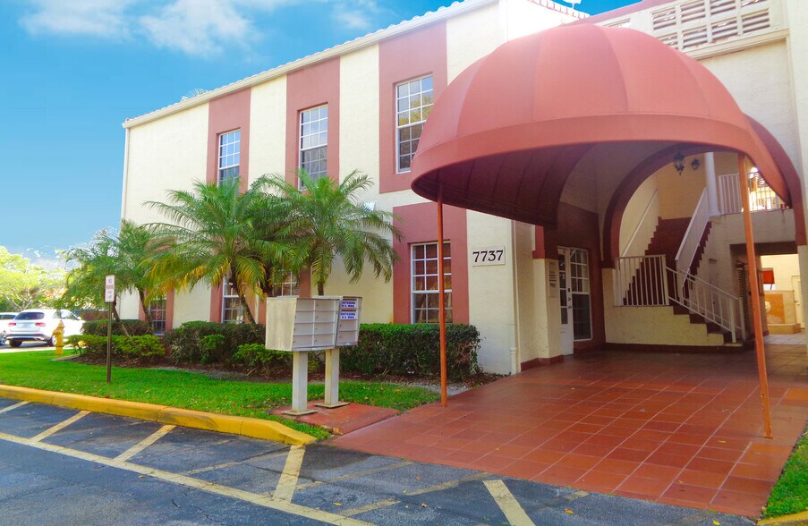 More Photos Of 7737 N University Dr, Tamarac Medical For Sale