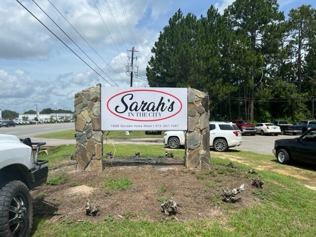 More Photos Of 1686 GOLDEN ISLE W, Baxley Restaurant For Sale