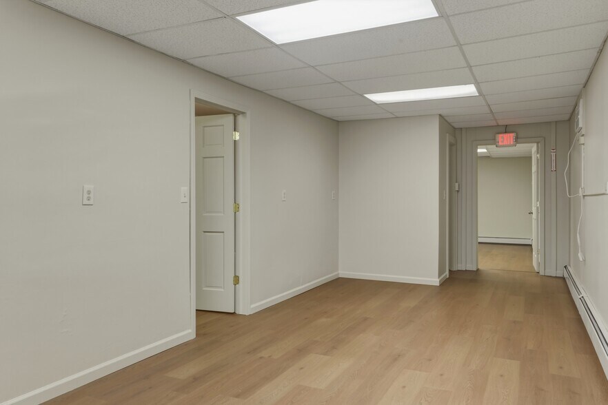 More Photos Of 25 E Pulteney St, Corning Office For Sale