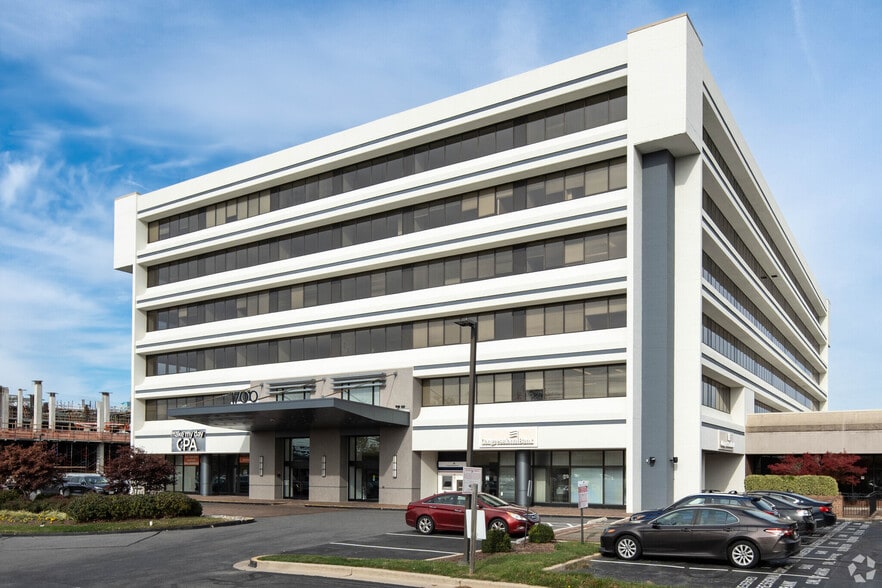 More Photos Of 1700 Rockville Pike, Rockville Office For Lease