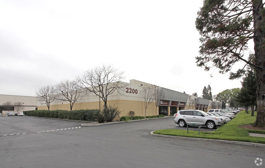 More Photos Of 2200 Zanker Rd, San Jose Light Manufacturing For Lease