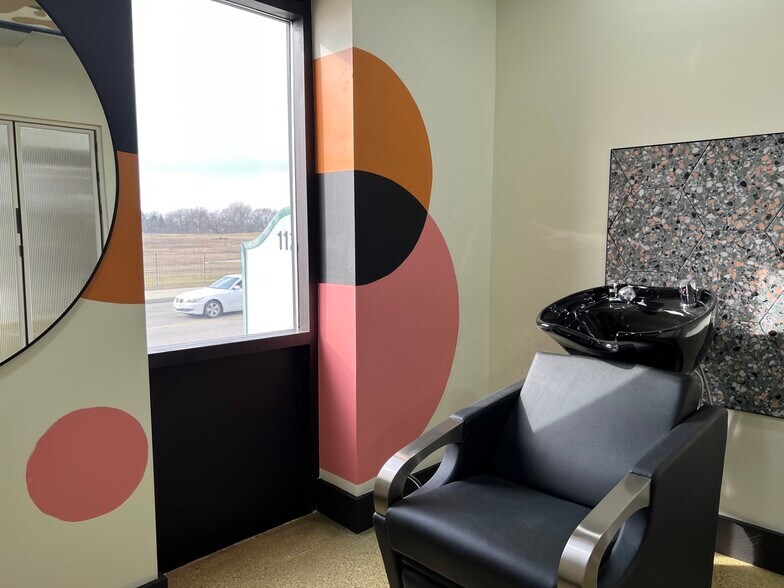 More Photos Of 1126 S Main St, Dayton Coworking Space