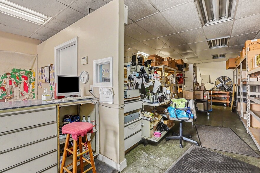 More Photos Of 450 Flat Shoals Ave, Atlanta Storefront For Sale