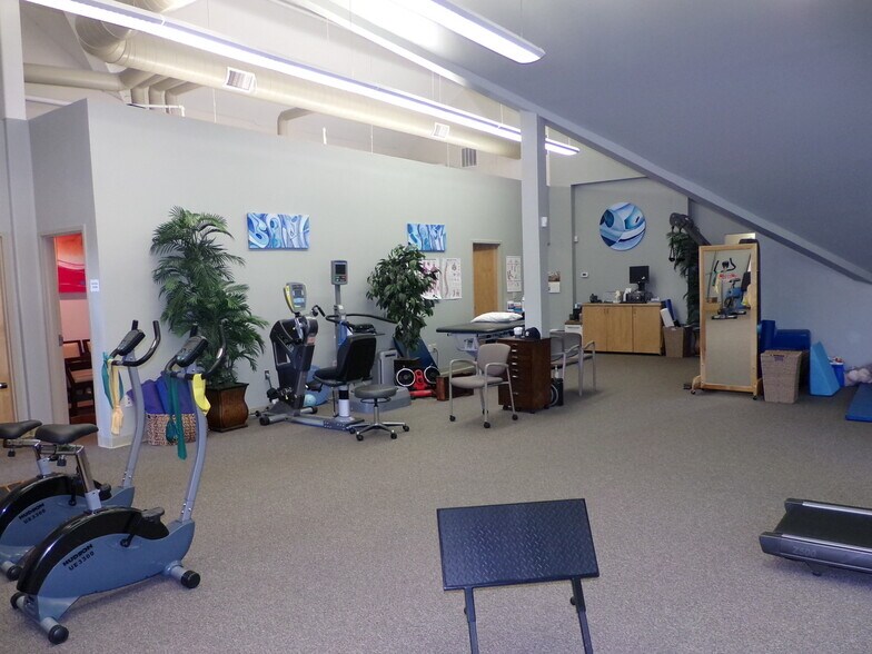 More Photos Of 171 Daniel Webster Hwy, Belmont Storefront Retail Office For Lease