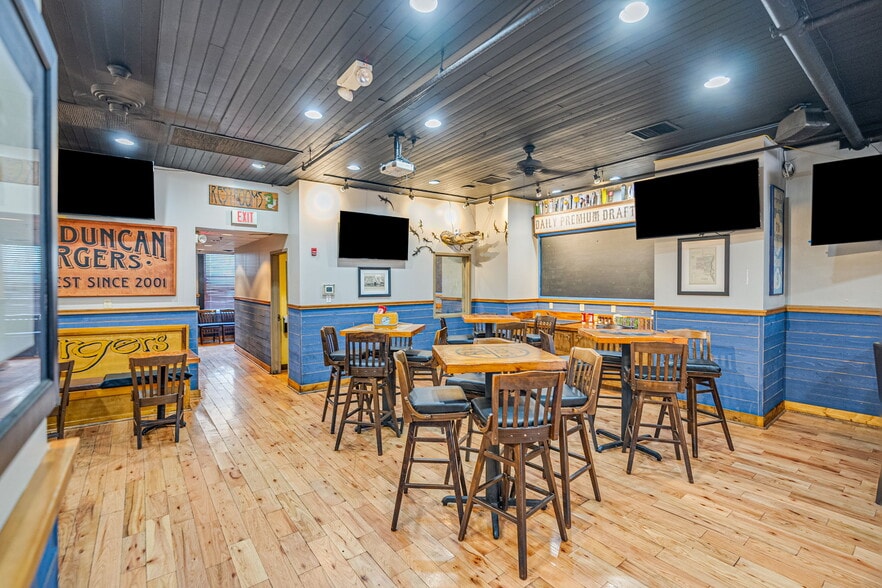 More Photos Of 209 W Congress St, Savannah Restaurant For Sale