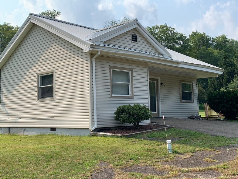 More Photos Of 15 Decasper Dr, Lewis Run Manufactured Housing Mobile Home Park For Sale