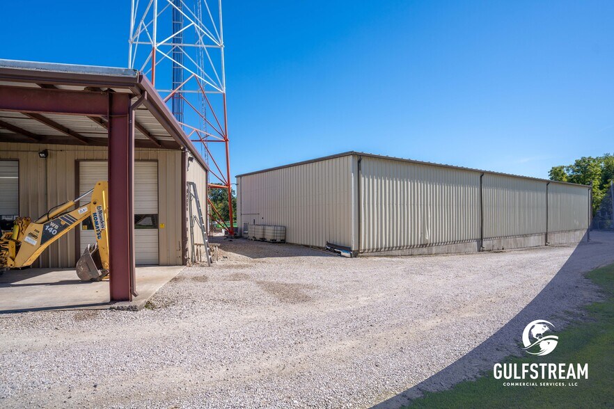 More Photos Of 5630 Airline Rd, Henderson Manufacturing For Lease
