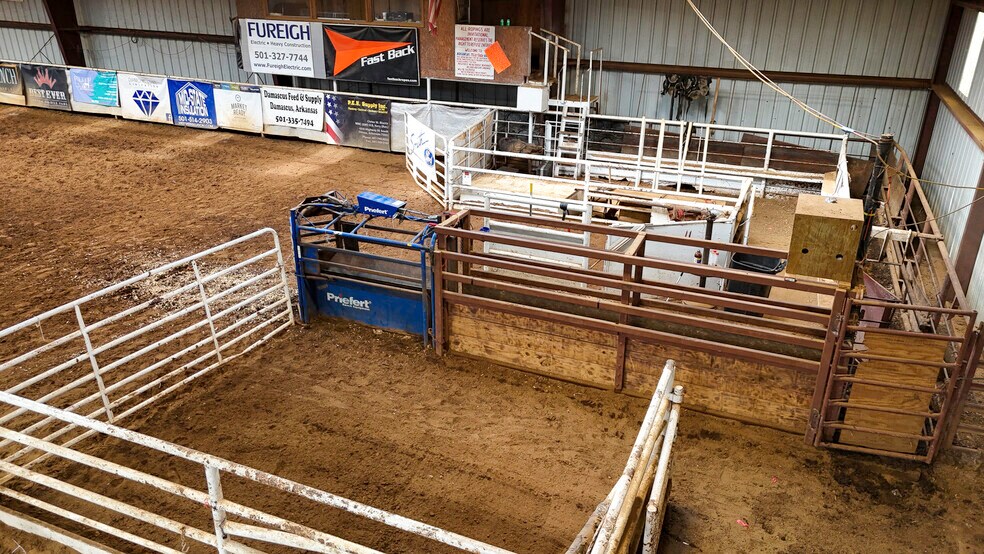 More Photos Of 99 Stacks Dr, Damascus Horse Stables For Sale