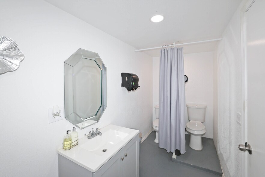 More Photos Of 527 Givens Ave, Amarillo Lodge Meeting Hall For Sale