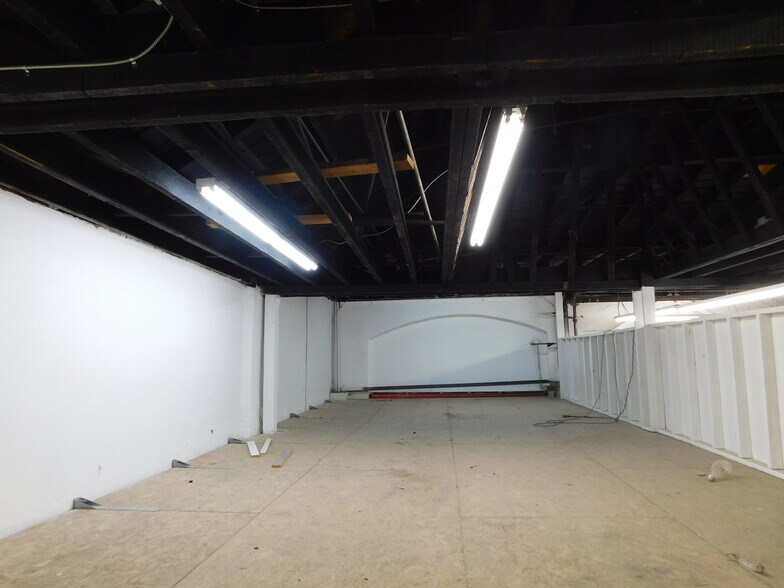 More Photos Of 1424 S Main St, Los Angeles Warehouse For Sale