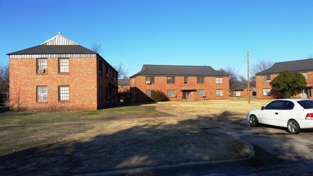 More Photos Of 701 W Pine Ave, Duncan Apartments For Sale