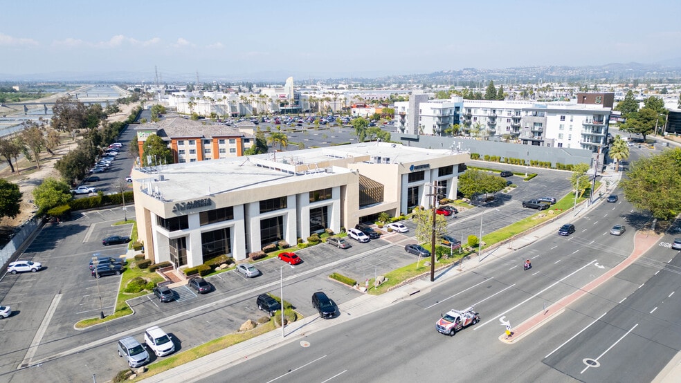 More Photos Of 1855 W Katella Ave, Orange Office Residential For Lease