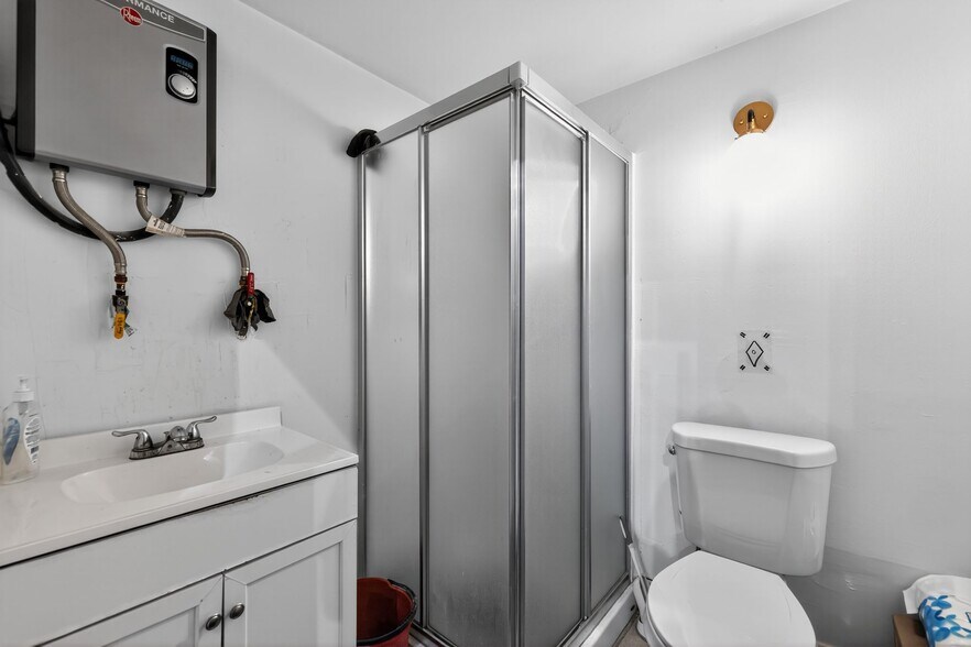 More Photos Of 7080-7088 NW 50th St, Miami Warehouse For Sale