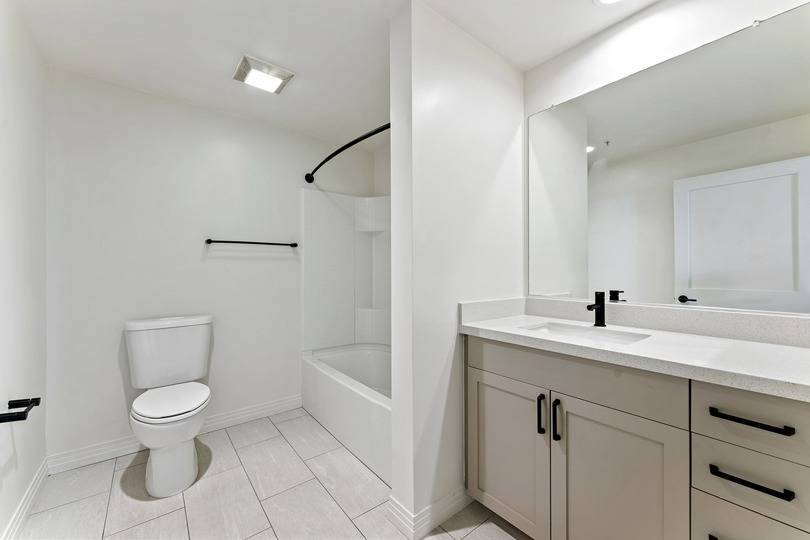 More Photos Of 1007 5th Ave, San Diego Apartments For Lease